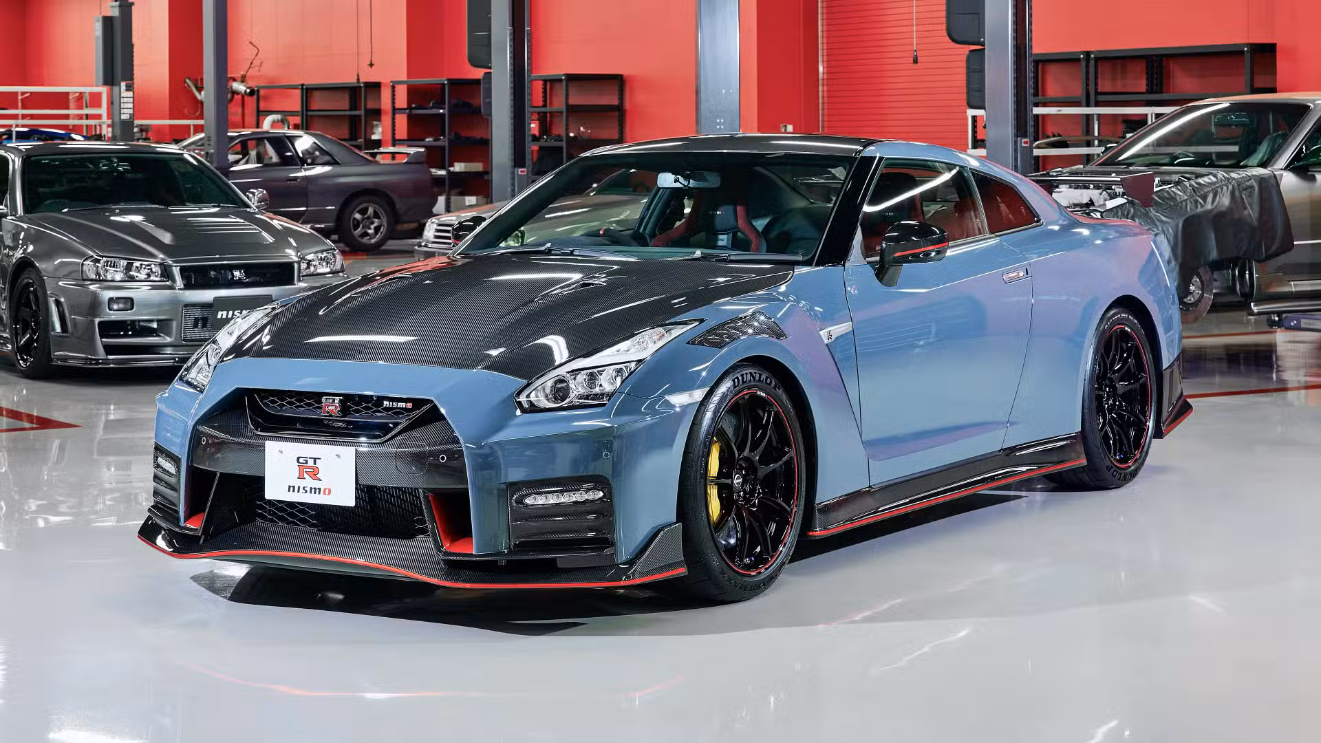 Nissan GT-R